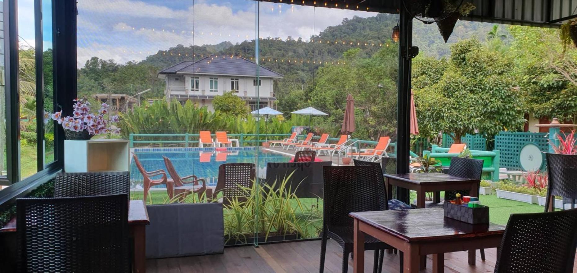 Royal Bamboo Hostel-Sha Certified Khao Sok National Park Exterior photo